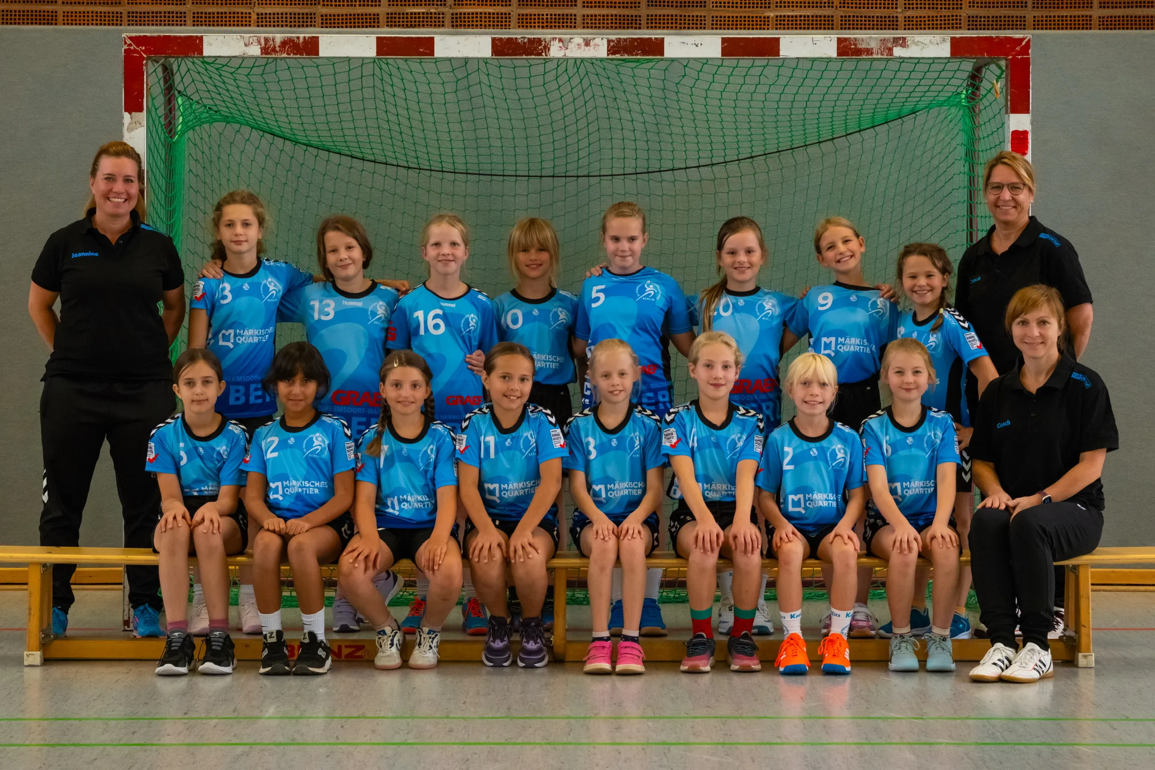 Teamfoto der weibliche E4